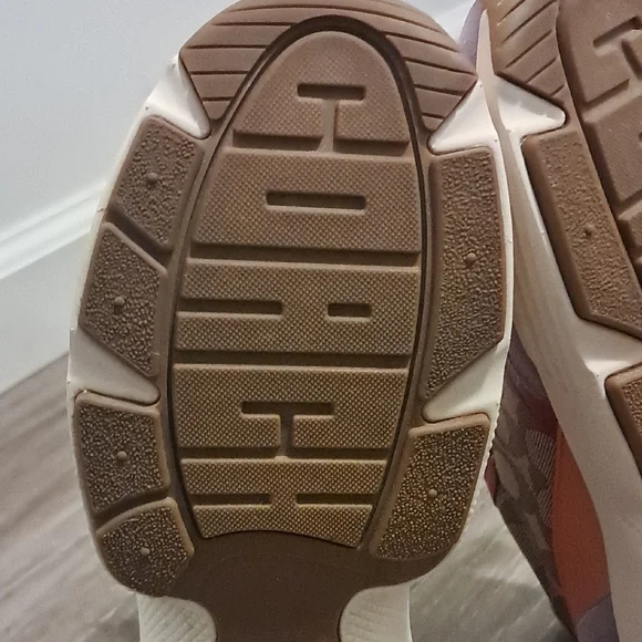 Coach Sneakers Women Size 7 New Never Worn (Nice) - Picture 9 of 16